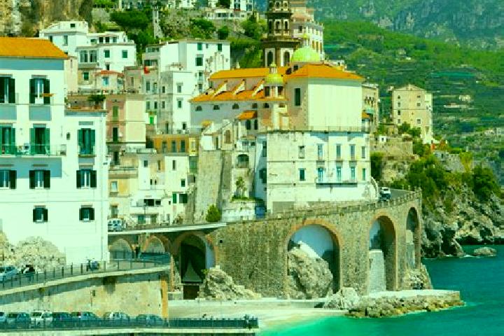 Violet, 22 — Escort in Acciano, Italy