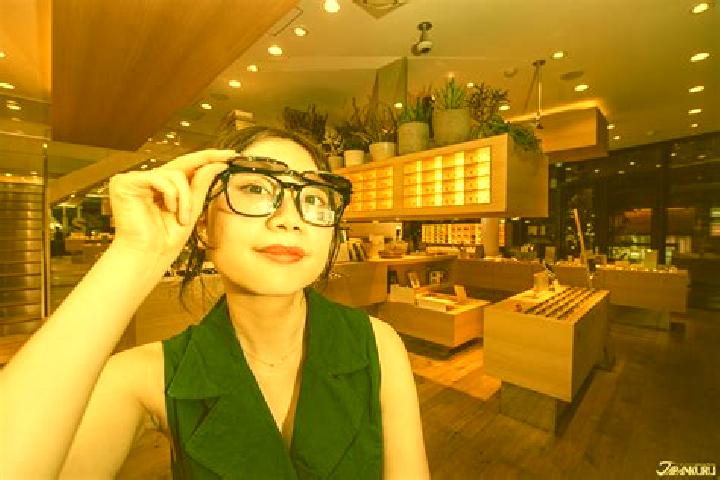 Violet, 22 — Escort in Luotuo ao, China