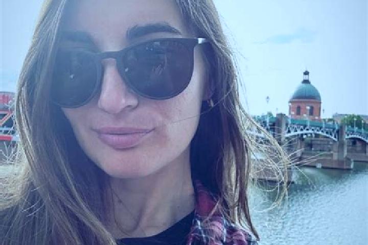 Violet, 22 — Escort in Montesquiou, France