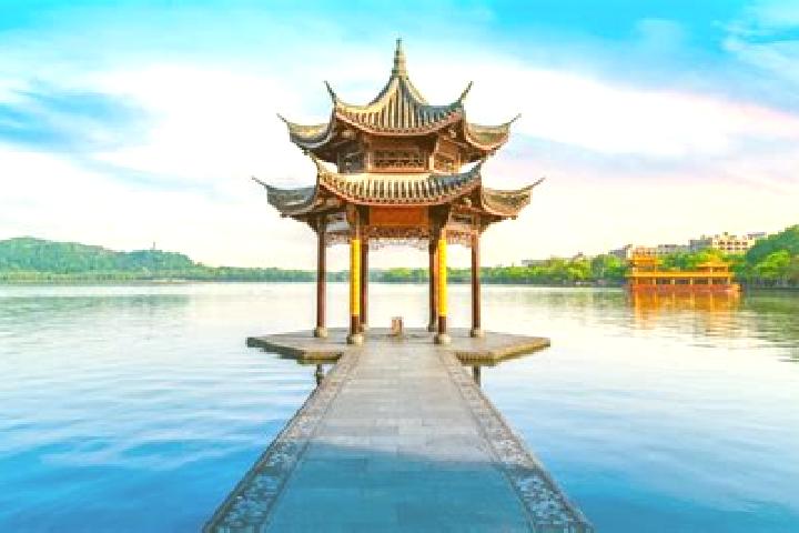 Violet, 22 — Escort in Qili, China