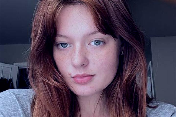 Violet, 23, a auburn amber-eyed european companion based in Buhl. Offering Deep French Kissing, OWO, Dinner Date, GFE. Available for incall and outcall, over...