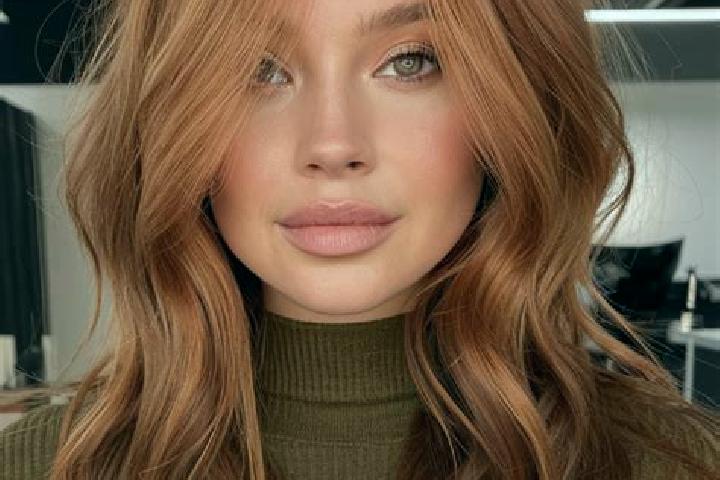 Violet, 23, a auburn grey-eyed middle eastern companion based in Neve Ziv. Offering CIM, GFE, Couples. Available for incall and outcall, day and evening dates.