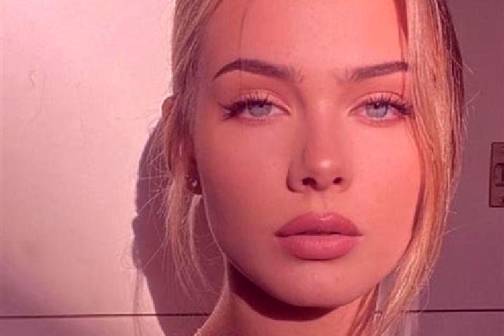 Violet, 23, a red grey-eyed european companion based in Bitgummole. Offering Erotic Massage, Duos, Deep French Kissing, 69. Available for incall and outcall,...
