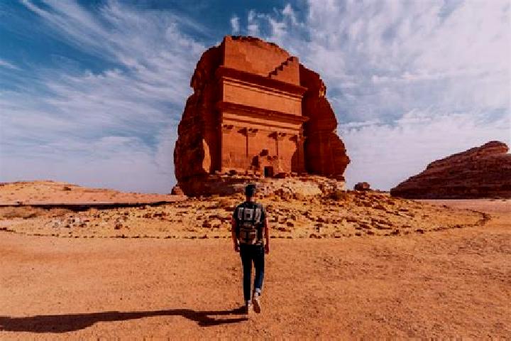 Violet, 23 — Escort in Al Mindak, Saudi Arabia