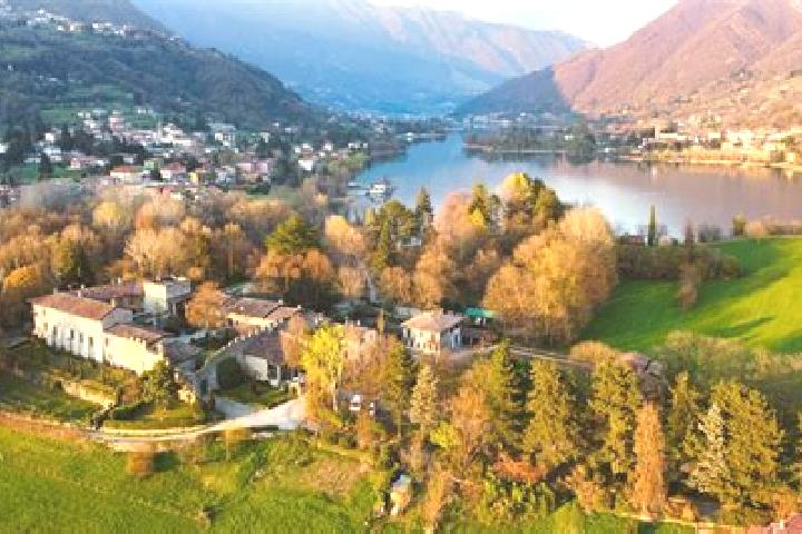 Violet, 23 — Escort in Monasterolo del Castello, Italy