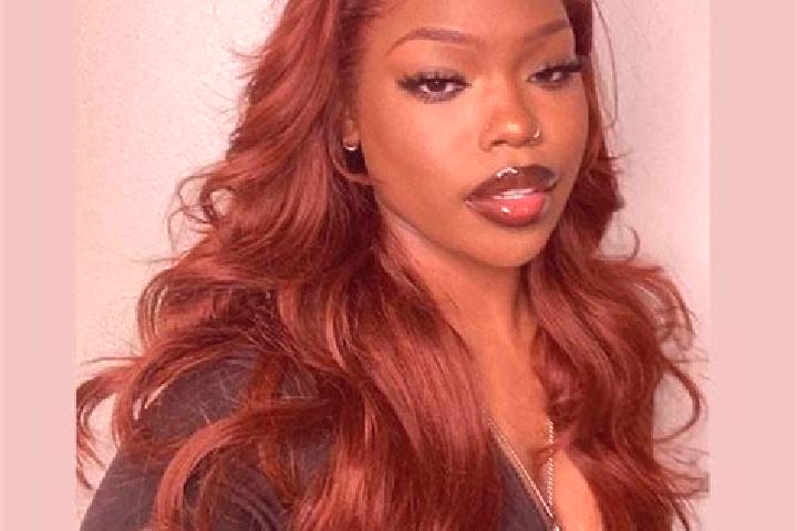 Violet, 24, a auburn amber-eyed ebony companion based in Borek. Offering 69, Striptease, Roleplay. Available for incall and outcall, day and evening dates.