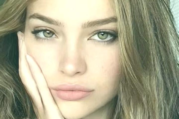 Violet, 24, a blonde hazel-eyed latina companion based in Urnasch. Offering Fetish, Roleplay, GFE, Girlfriend Experience. Available for incall and outcall, d...