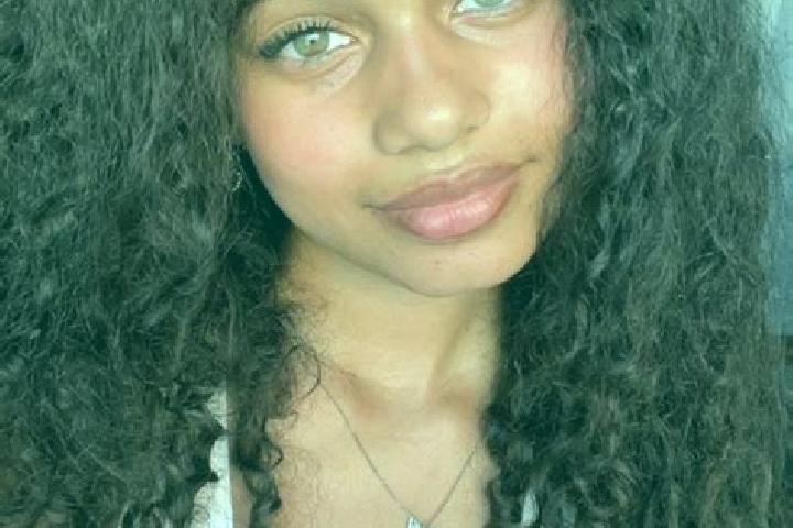 Violet, 24, a red hazel-eyed ebony companion based in Colsterworth. Offering Domination, Tantra, Party Girl. Available for incall and outcall, day and evenin...