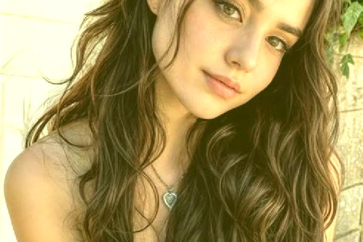 Violet, 25, a auburn hazel-eyed caucasian companion based in Villers-Faucon. Offering Domination, Travel Companion, Couples, Party Girl, Fetish. Available fo...