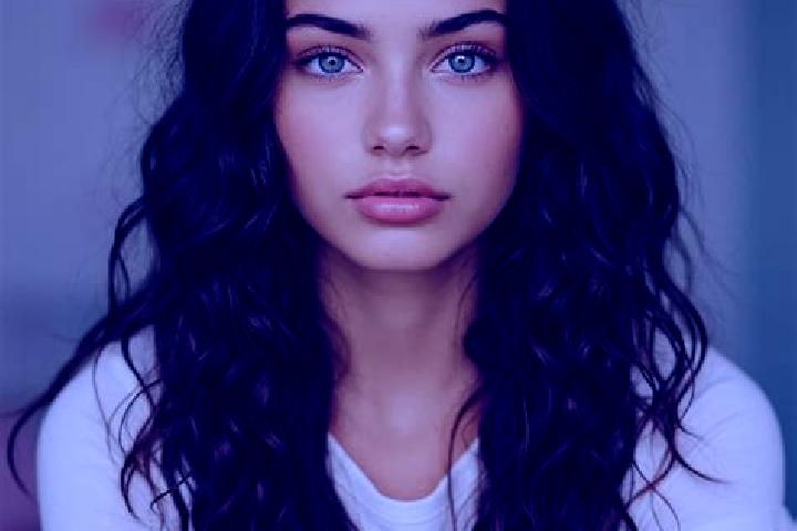 Violet, 25, a brunette grey-eyed mediterranean companion based in Cauchero. Offering Party Girl, Tantra, Striptease. Available for incall and outcall, overni...