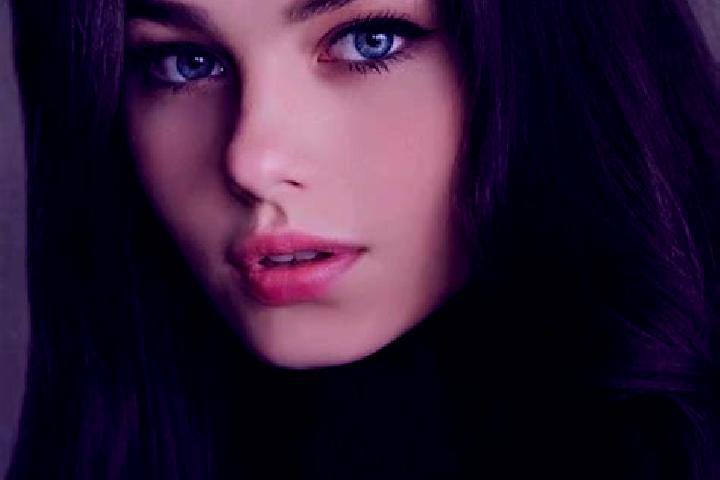 Violet, 25, a brunette grey-eyed slavic companion based in Farallon. Offering Erotic Massage, Travel Companion, A-Level, Massage. Available for incall and ou...