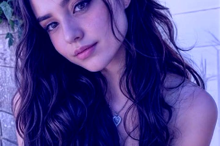 Violet, 25, a brunette hazel-eyed mediterranean companion based in Povstyn. Offering OWO, Girlfriend Experience, Fetish, Domination, Striptease. Available fo...