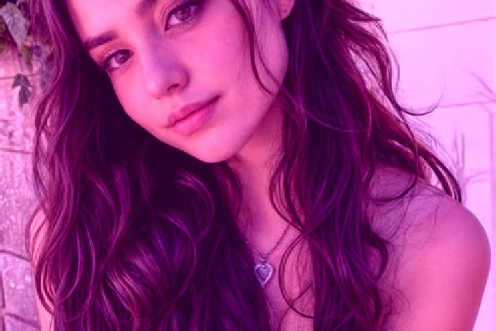 Violet, 25, a brunette hazel-eyed mixed companion based in Rancho Cordova. Offering Prostate Massage, Dinner Date, Fetish, Tantra, Couples. Available for inc...