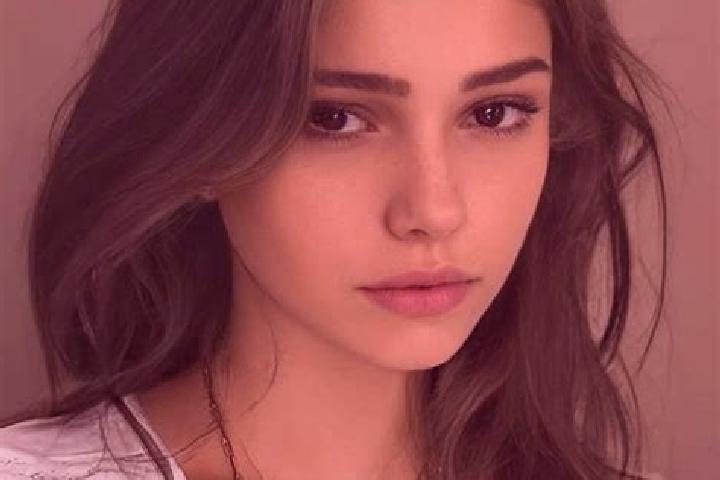 Violet, 25, a chestnut dark-eyed slavic companion based in Santa Cruz Monterrosas. Offering Dinner Date, Fetish. Available for incall and outcall, day and ev...