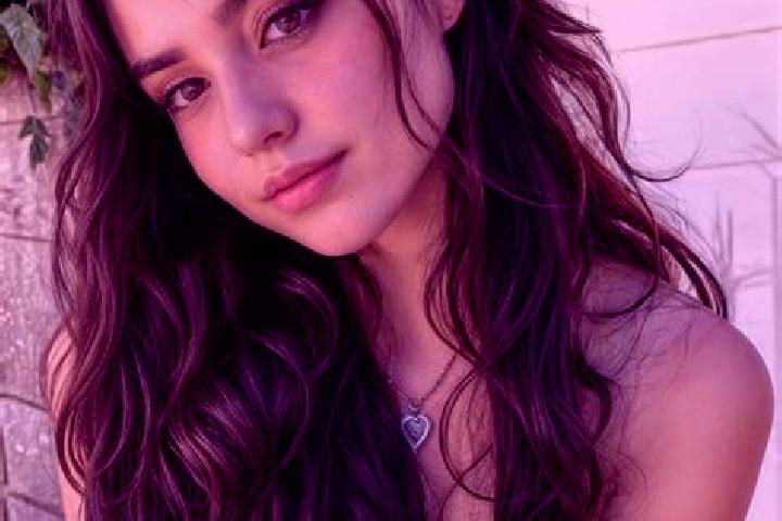 Violet, 25, a chestnut hazel-eyed latina companion based in La Maquina. Offering Roleplay, 69, Party Girl, Girlfriend Experience, Duos. Available for incall ...