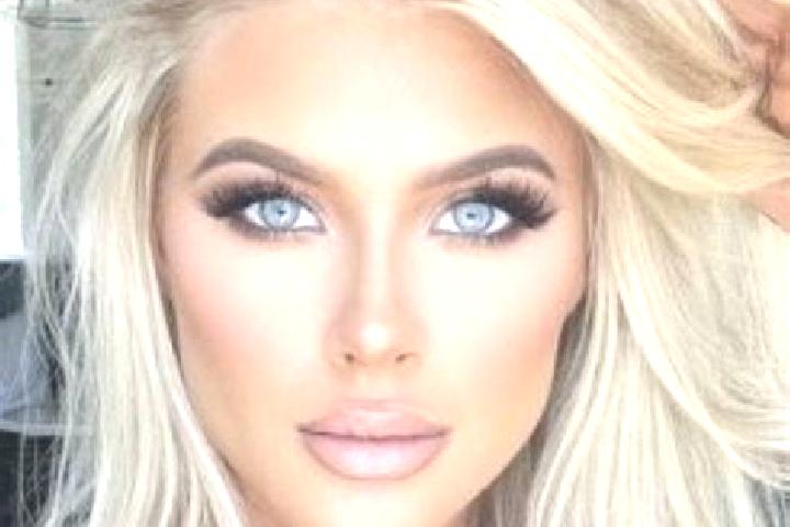 Violet, 25, a platinum blonde dark-eyed ebony companion based in Voronivka. Offering Travel Companion, Duos, Dinner Date, Tantra, Deep French Kissing. Availa...