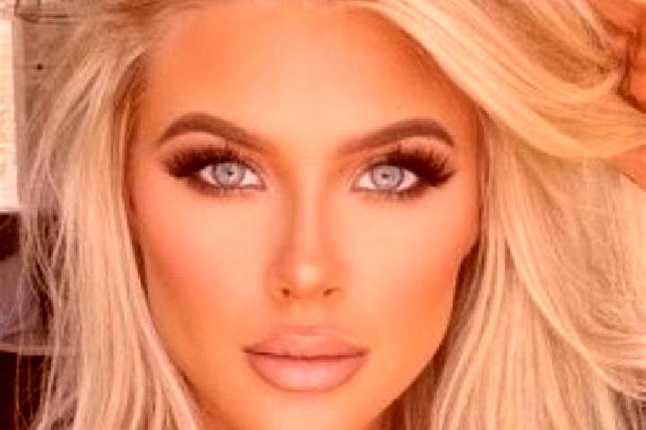 Violet, 25, a platinum blonde green-eyed middle eastern companion based in Palamas. Offering Striptease, Domination, A-Level, Roleplay, Erotic Massage. Avail...