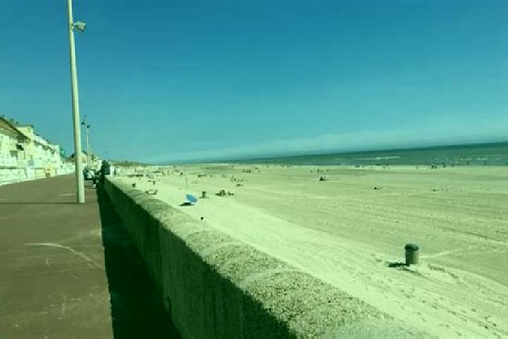 Violet, 25 — Escort in Fort-Mahon-Plage, France