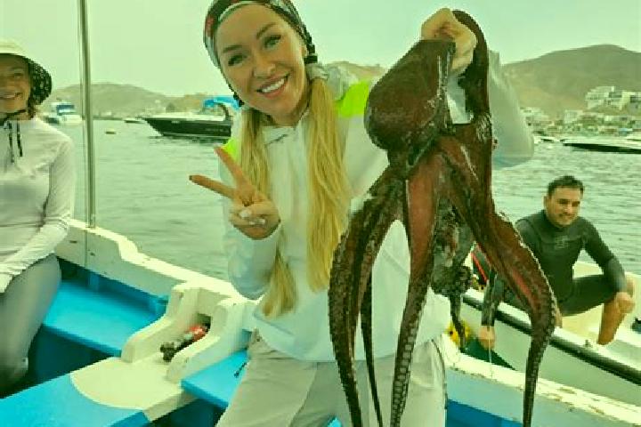 Violet, 25 — Escort in Pucusana, Peru