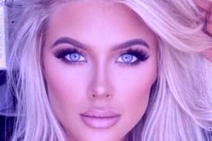 Violet, 26, a platinum blonde blue-eyed ebony companion based in Terroba. Offering CIM, Party Girl, Couples. Available for incall and outcall, overnight book...
