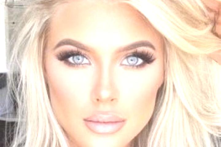 Violet, 26, a platinum blonde brown-eyed mixed companion based in Raptopoulo. Offering Erotic Massage, GFE. Available for incall and outcall, day and evening...