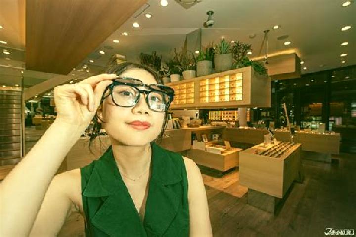 Violet, 26 — Escort in Zhuantan, China