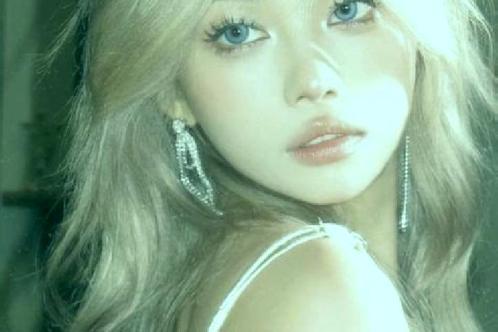 Violet, 27, a blonde amber-eyed asian companion based in Esko. Offering Fetish, Couples, CIM, A-Level, GFE. Available for incall and outcall, day and evening...