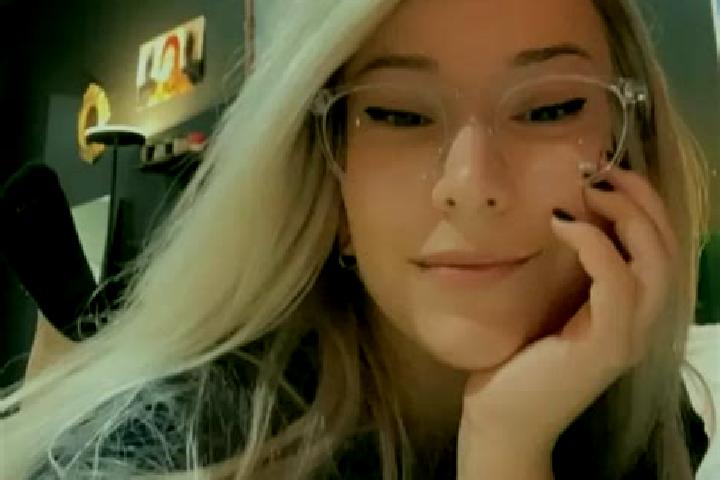 Violet, 27, a blonde grey-eyed middle eastern companion based in Wysoka Glogowska. Offering Tantra, CIM, Striptease. Available for incall and outcall, overni...