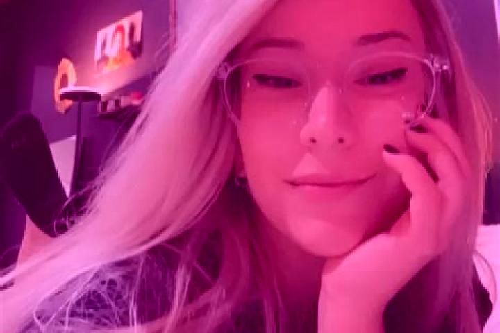 Violet, 27, a blonde grey-eyed mixed companion based in Miloradz. Offering Couples, Domination, Deep French Kissing, Party Girl, Erotic Massage. Available fo...