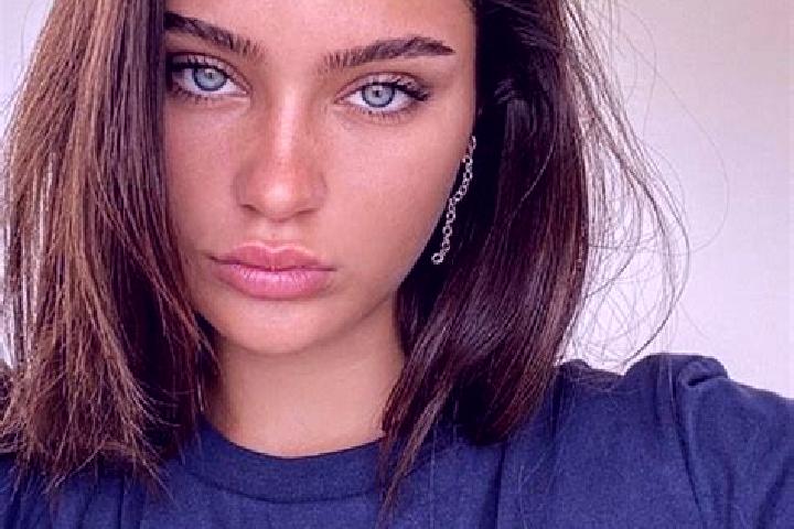 Violet, 27, a brunette brown-eyed mixed companion based in Mokeko. Offering Travel Companion, Fetish, Domination. Available for incall and outcall, day and e...