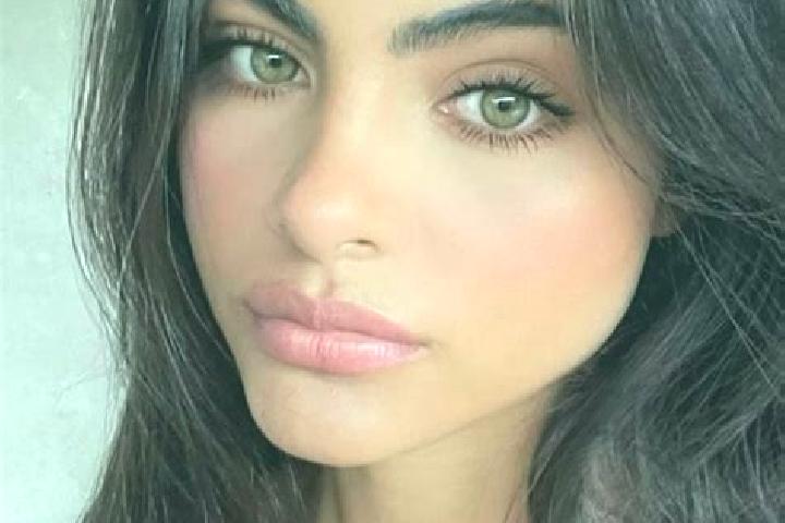 Violet, 27, a brunette green-eyed european companion based in Radvanice. Offering Deep French Kissing, Girlfriend Experience, A-Level. Available for incall a...