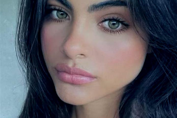 Violet, 27, a brunette green-eyed middle eastern companion based in Chang anying. Offering 69, Striptease, BDSM. Available for incall and outcall, overnight ...