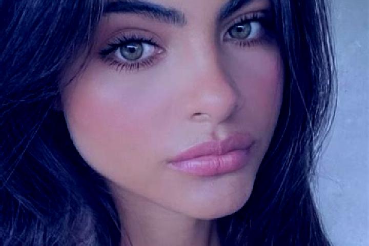 Violet, 27, a brunette green-eyed slavic companion based in Elouges. Offering Dinner Date, Overnight, Girlfriend Experience, Tantra. Available for incall and...