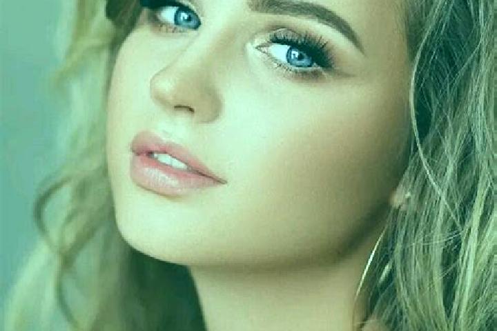 Violet, 27, a dark blonde blue-eyed indian companion based in Bol shoy Uluy. Offering GFE, Erotic Massage, A-Level. Available for incall and outcall, overnig...