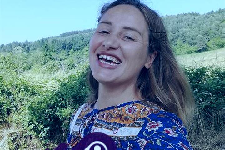 Violet, 27 — Escort in Beregsau Mic, Romania
