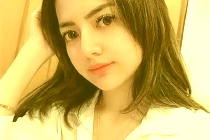 Violet, 27 — Escort in Kertanadi, Indonesia
