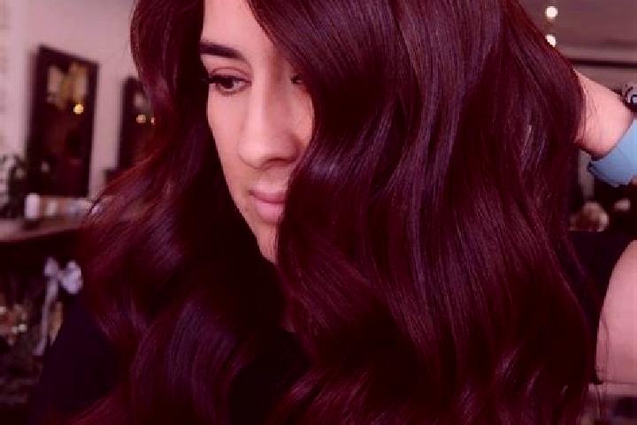 Violet, 28, a auburn dark-eyed european companion based in Lakeland Highlands. Offering Travel Companion, Striptease, Massage, Girlfriend Experience. Availab...