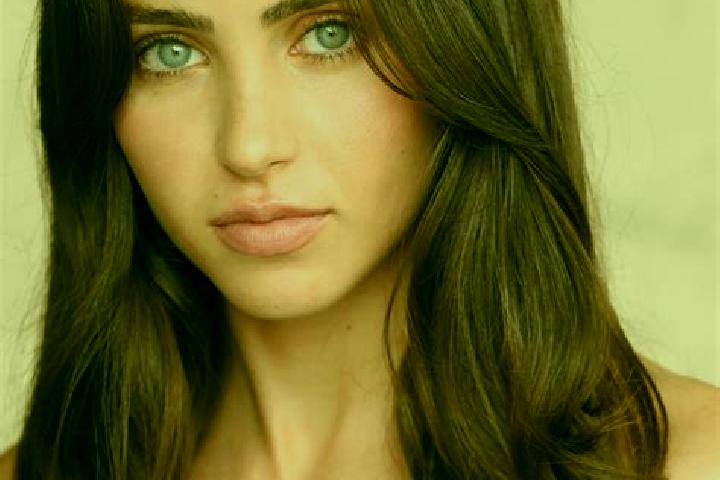 Violet, 28, a black brown-eyed indian companion based in Navalcarnero. Offering Erotic Massage, Roleplay, Striptease. Available for incall and outcall, overn...