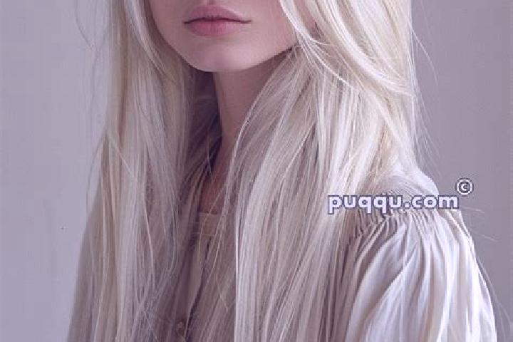 Violet, 28, a platinum blonde blue-eyed mediterranean companion based in Nubarashen. Offering Overnight, Couples, Roleplay, Travel Companion. Available for i...