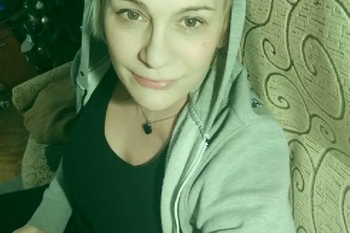 Violet, 28 — Escort in Szeremle, Hungary