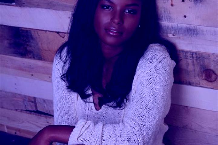 Violet, 29, a chestnut dark-eyed ebony companion based in Petrzalka. Offering Dinner Date, Prostate Massage, Deep French Kissing, Travel Companion, Party Gir...