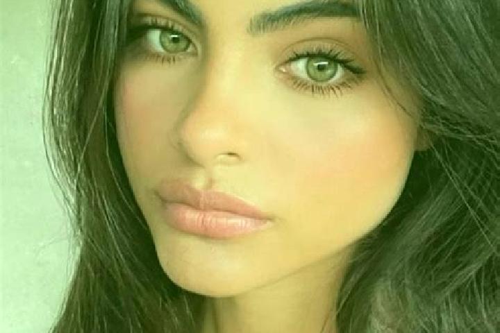 Violet, 29, a dark blonde dark-eyed indian companion based in Yatsuomachi-higashikumisaka. Offering Tantra, 69, Massage. Available for incall and outcall, ov...