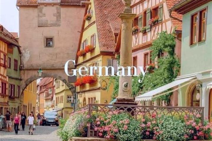 Violet, 29 — Escort in Zossen, Germany