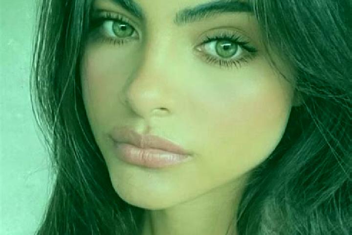 Violet, 30, a auburn dark-eyed indian companion based in Koyuntepe. Offering Couples, Overnight, Dinner Date, Girlfriend Experience, 69. Available for incall...
