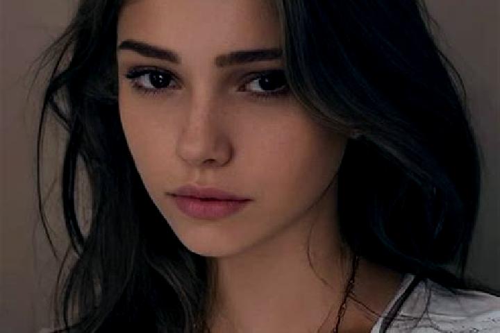 Violet, 30, a brunette hazel-eyed slavic companion based in Offa. Offering Travel Companion, Party Girl, A-Level, OWO, Overnight. Available for incall and ou...
