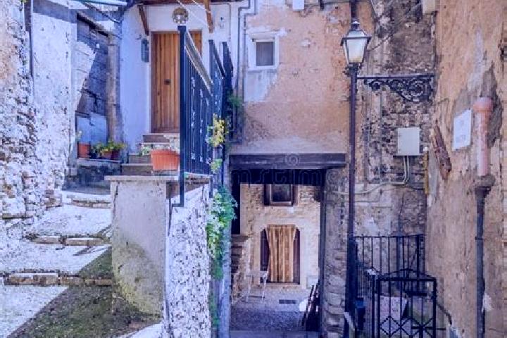 Violet, 30 — Escort in Poggio Moiano, Italy