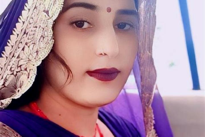 Violet, 31 — Escort in Allipur, India