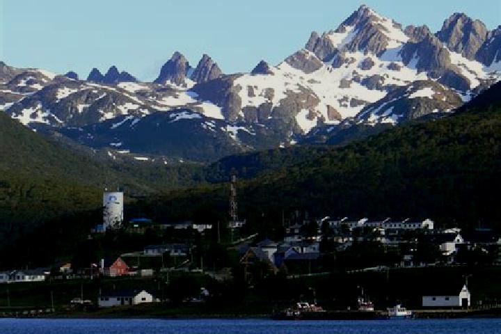 Violet, 31 — Escort in Puerto Williams, Chile