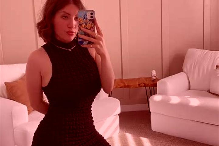 Violet, 32, a black amber-eyed caucasian companion based in Strathmore. Offering A-Level, Massage, Roleplay, BDSM, Party Girl. Available for incall and outca...