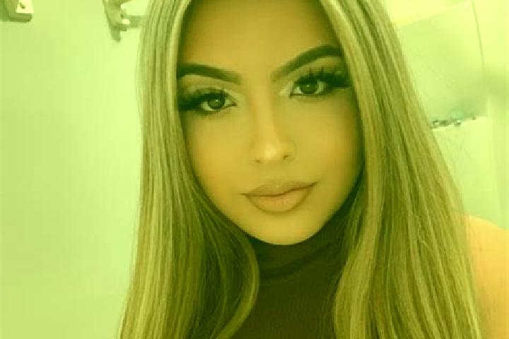 Violet, 32, a blonde dark-eyed latina companion based in Krajan Siki. Offering Overnight, Couples, 69. Available for incall and outcall, overnight bookings a...